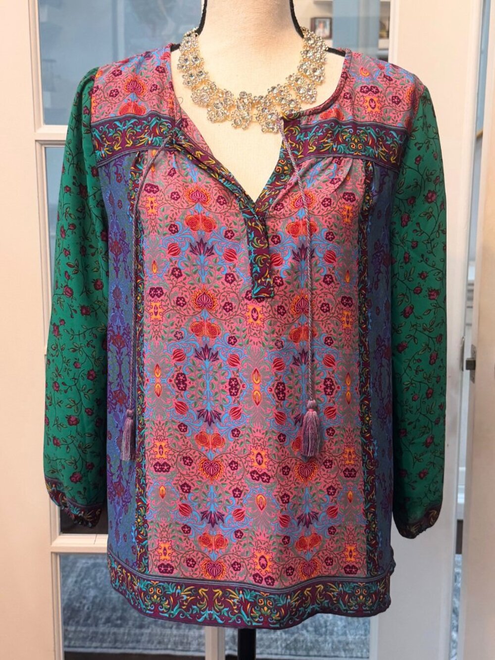 DALIA Paisley Floral Women’s Blouse V-neck Pullover Shirt Tassels M Boho Top